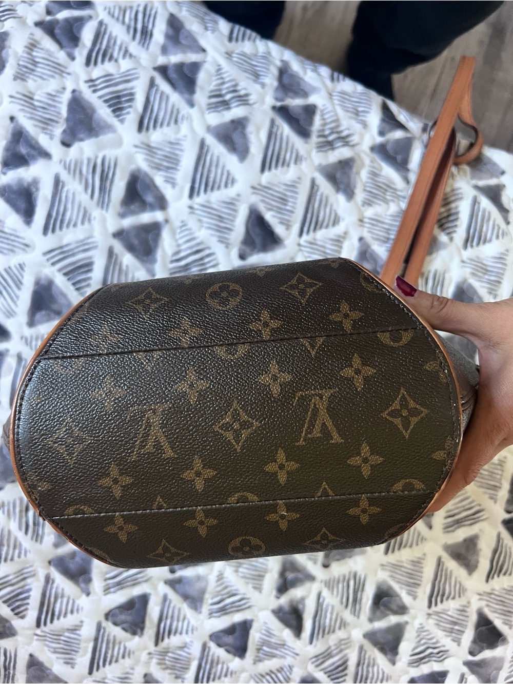 Louis Vuitton Monogram Canvas Dome Satchel with Tan Trim - Picture 8 of 16